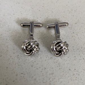 Men’s Silver Knot Cuff Links